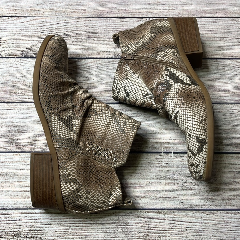 Bare Traps Grafton Snakeprint Faux Leather Ankle Booties Size 10 - Picture 5 of 11